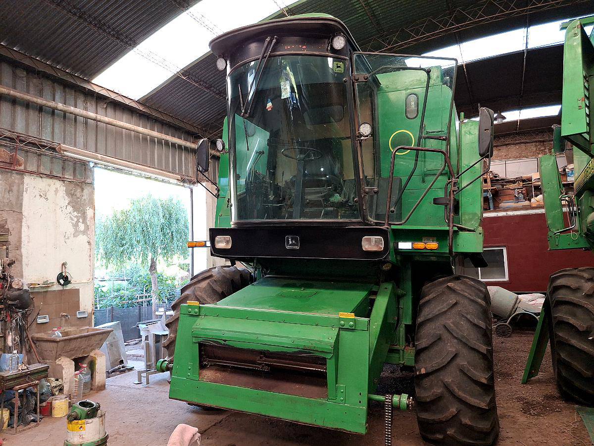 Cosechadora John Deere 1175 año 1997 Plataforma 19 Pies