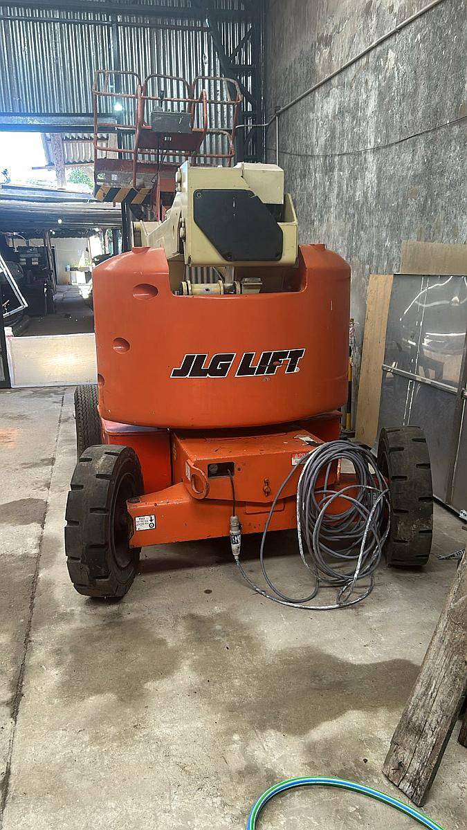 Plataforma Brazo Articulado JLG 40e