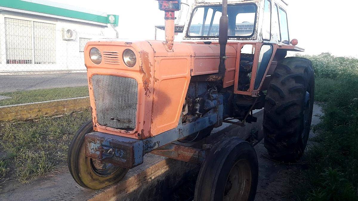 Tractor Fiat 700 e