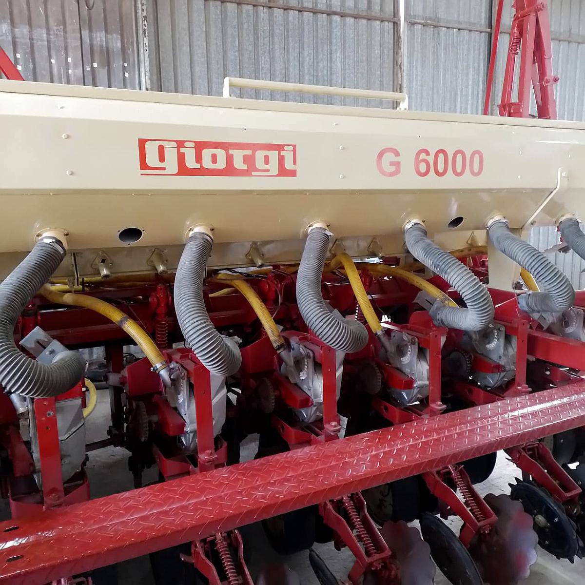 Sembradora Giorgi G6000 Neumatica de 14 a 42