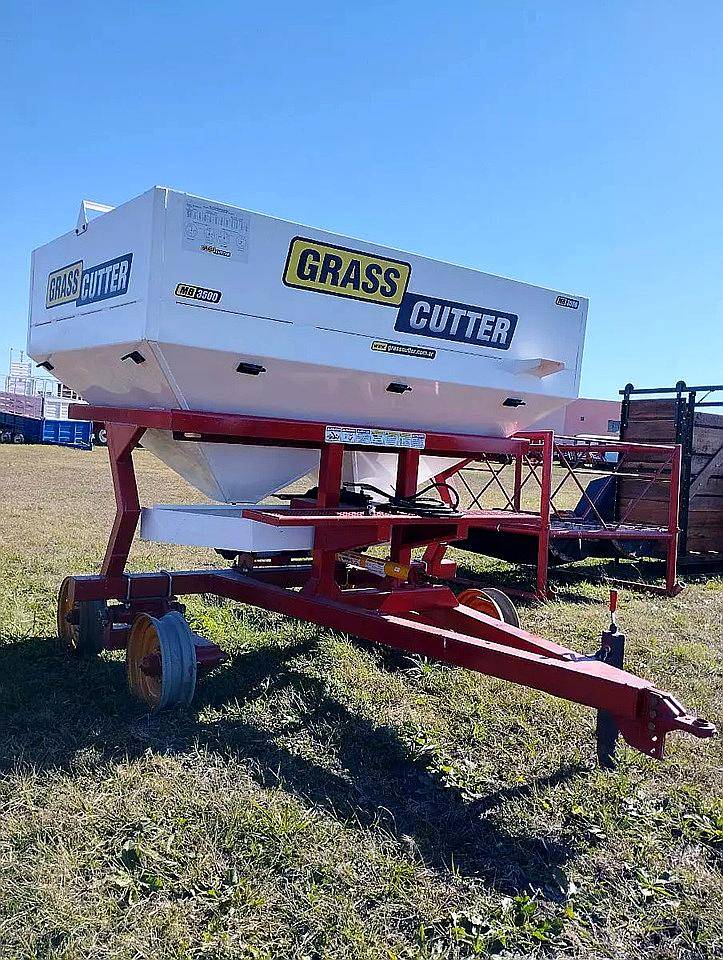 Fertilizadora Balancin Bidisco 3500lts MB 3500 Grass-cutter