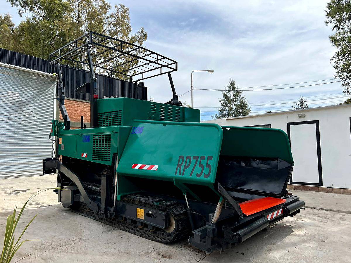 Terminadora de Asfalto Xcmg RP755 2009
