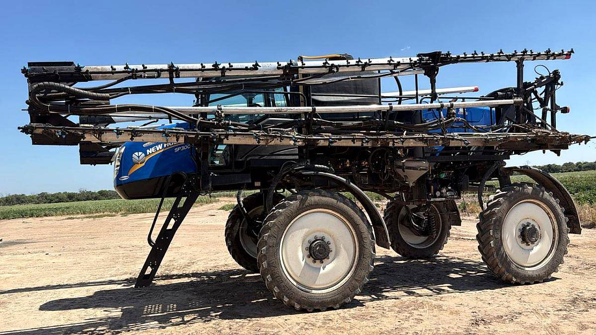 Pulverizadora Marca New Holland SP3000 con Selectivo