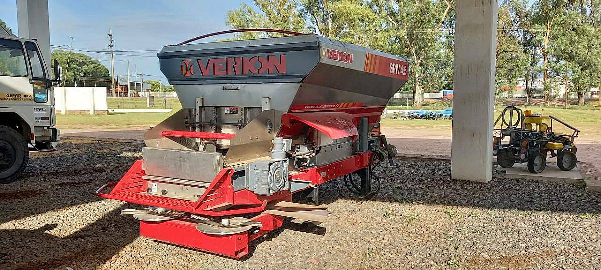 Fertilizadora de Banda y Dosificación a Platos Griv 4.5