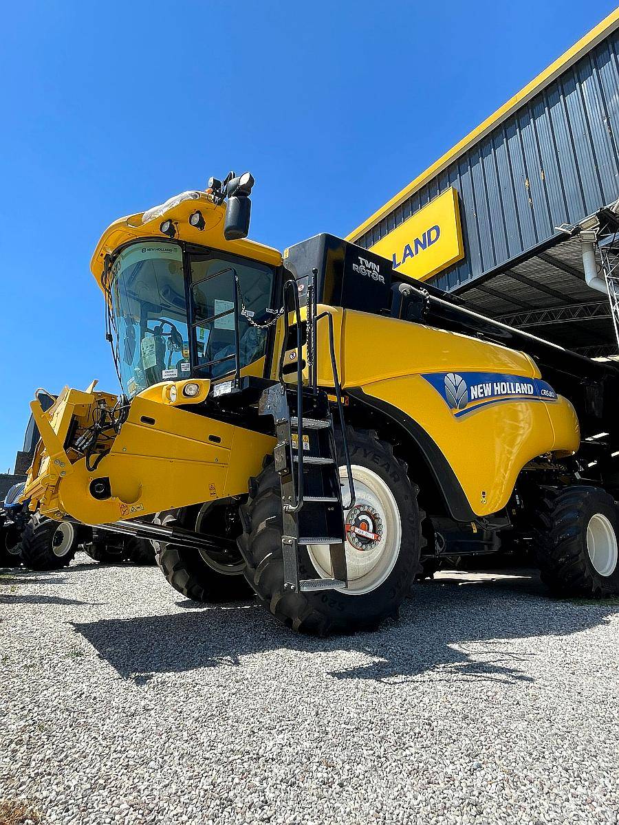 Cosechadora New Holland CR6.80 - 310 HP - Nueva
