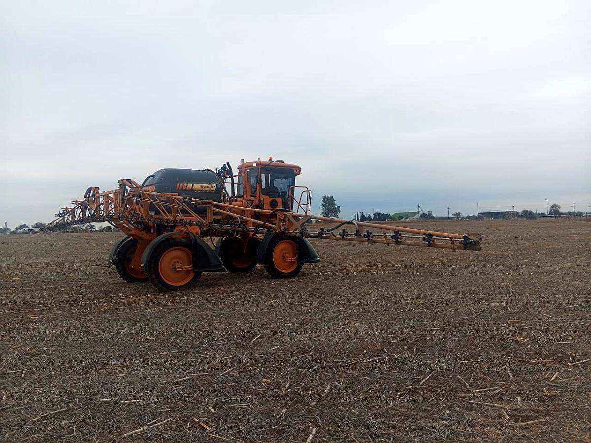 Jacto Uniport 2500 de 21 Mts de Ancho con 4 Cortes