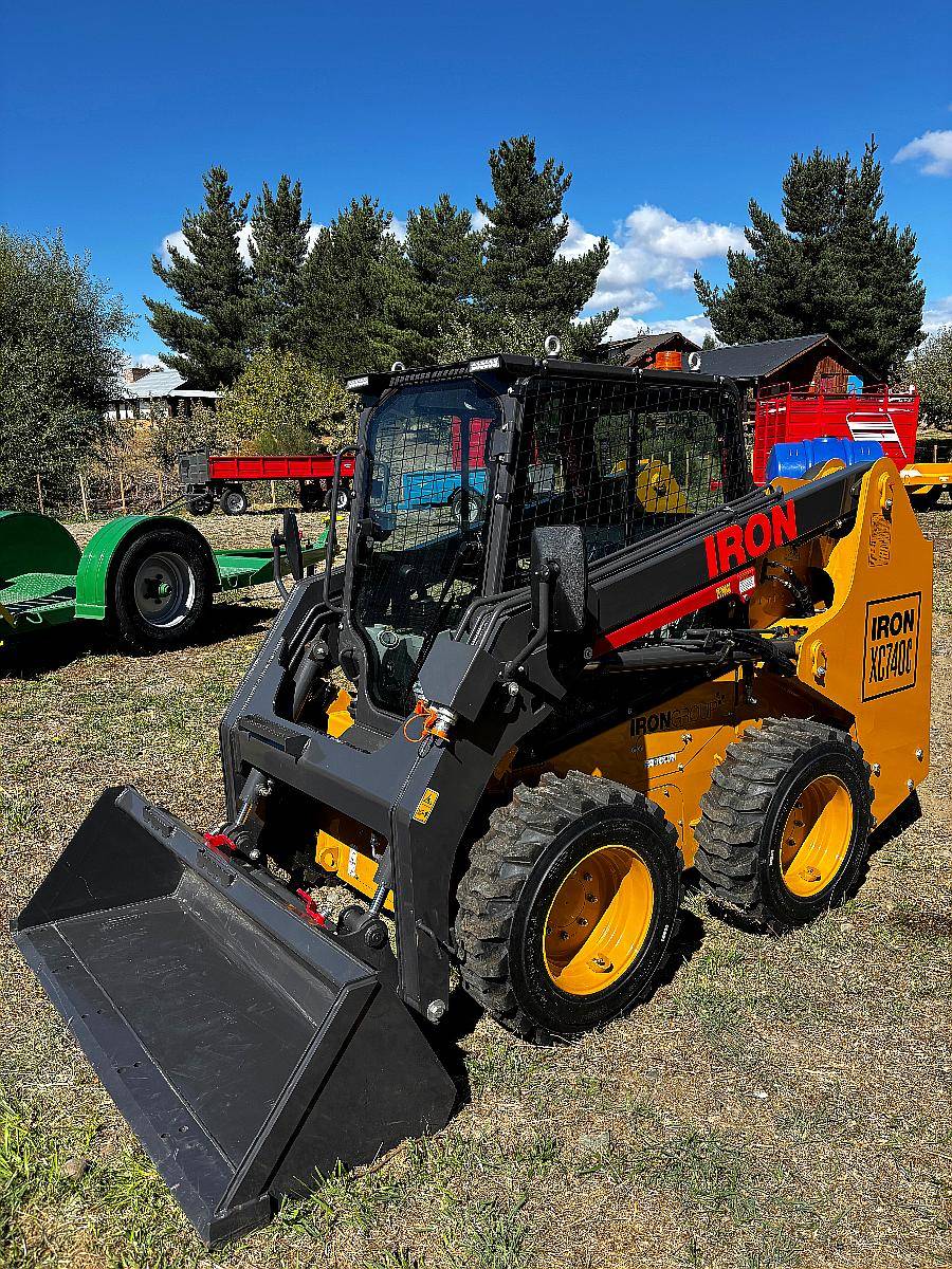 Minicargadora Iron Xc740c Nueva
