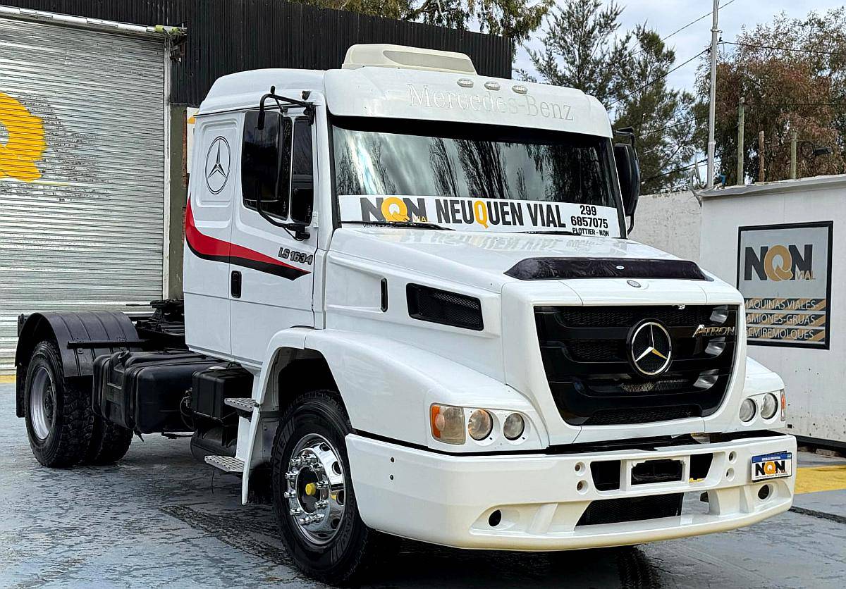 Mercedes Benz 1634 2015 Tractor