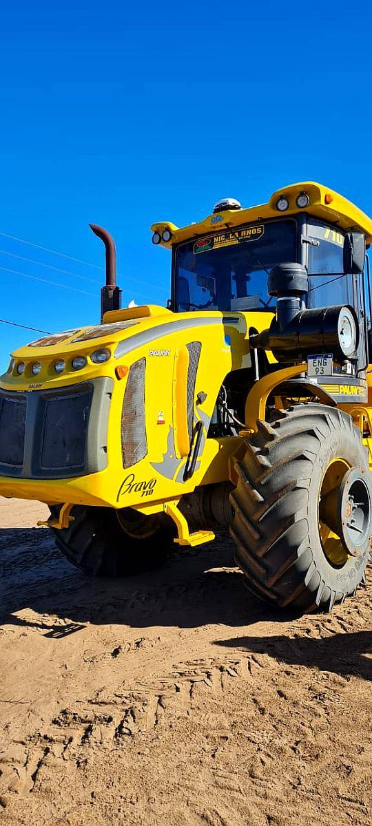 Tractor Pauny 710 Dual