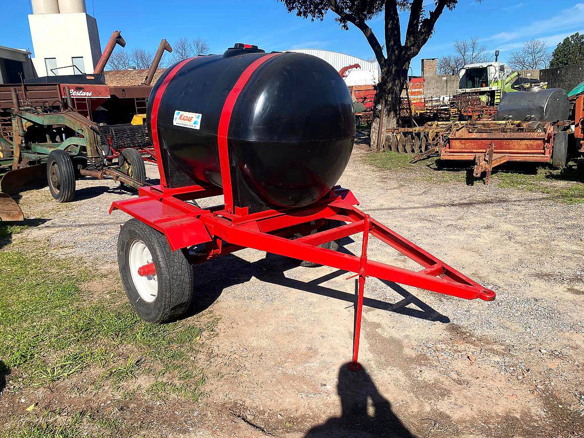 Acoplado Nuevo de 1.000 Litros