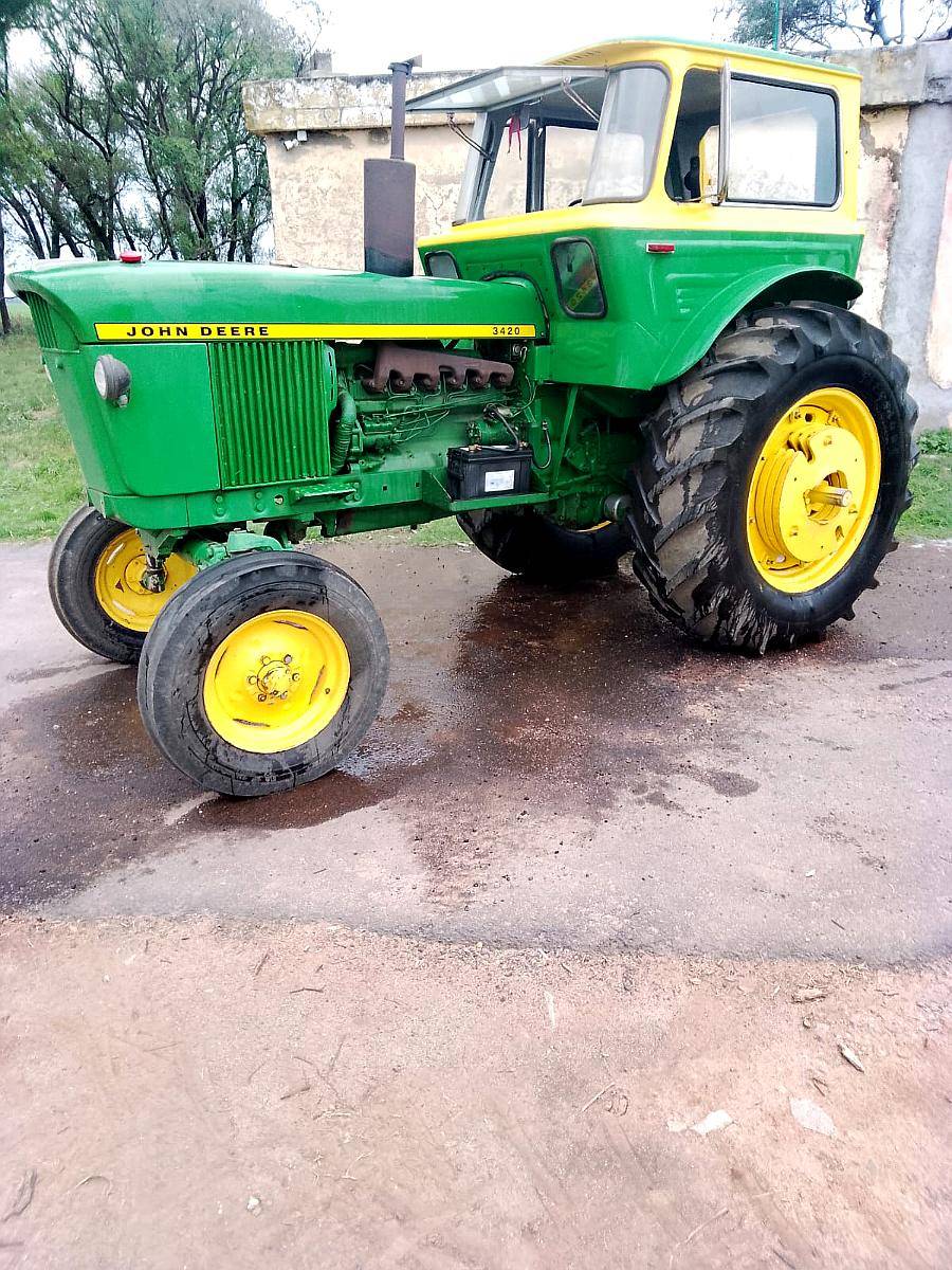 John Deere 3420. 110 HP. Motor JD Original.