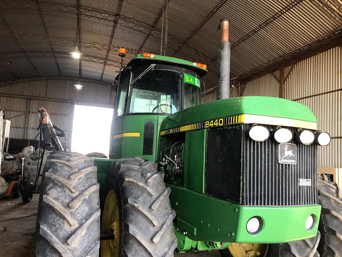 John Deere 8440 Inmaculado - Año: 1986 - u$s 95.000 - Agroads