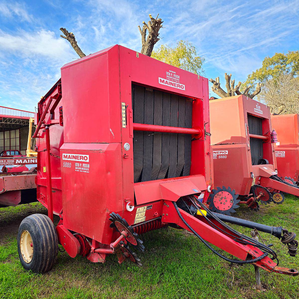 Rotoenfardadora Mainero 5880 - Monitor MRE 1000