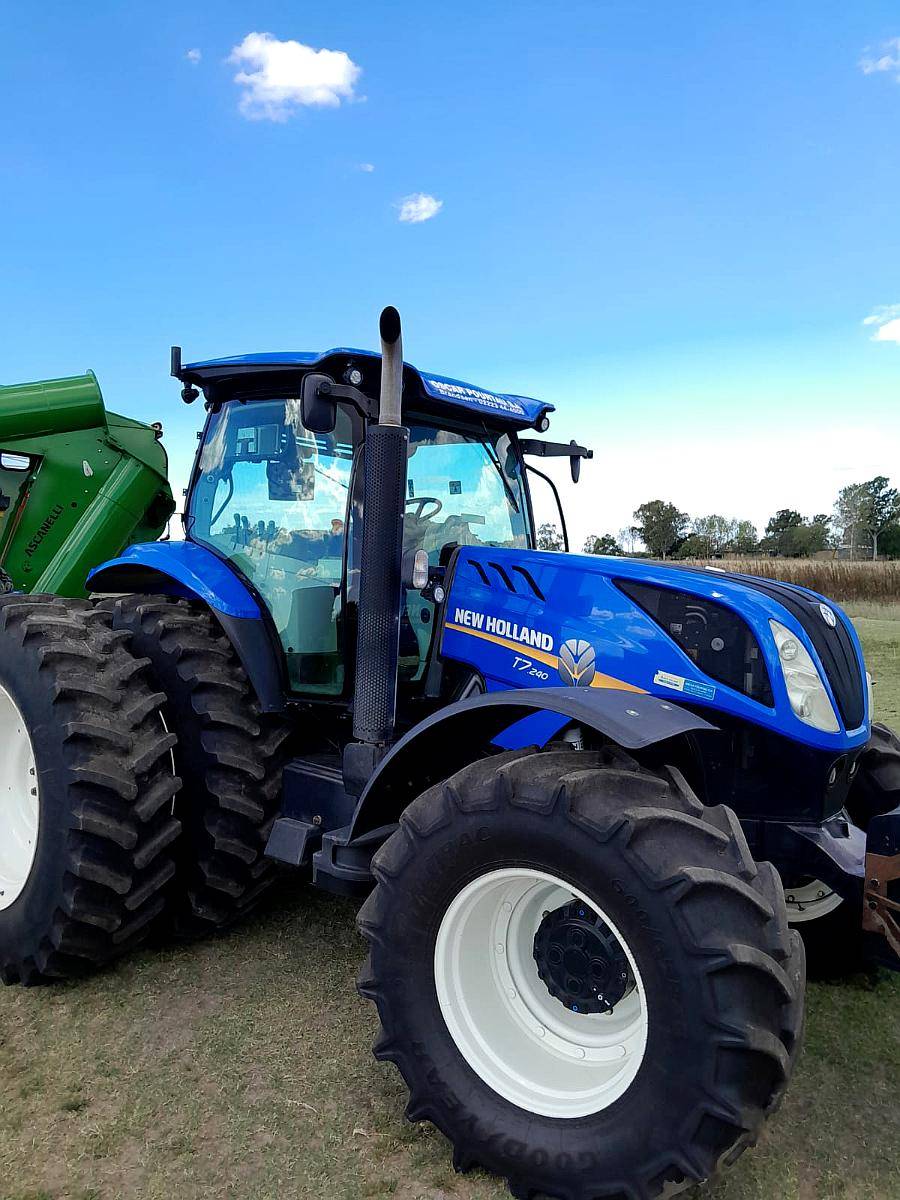 Tractor New Holland T7 240