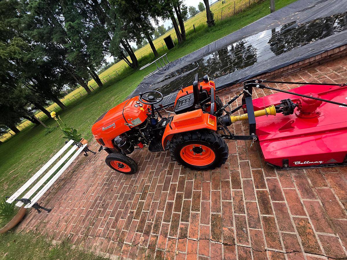 Tractor Hanomag 25 HP Desmalezadora Nuevo 100 Horas