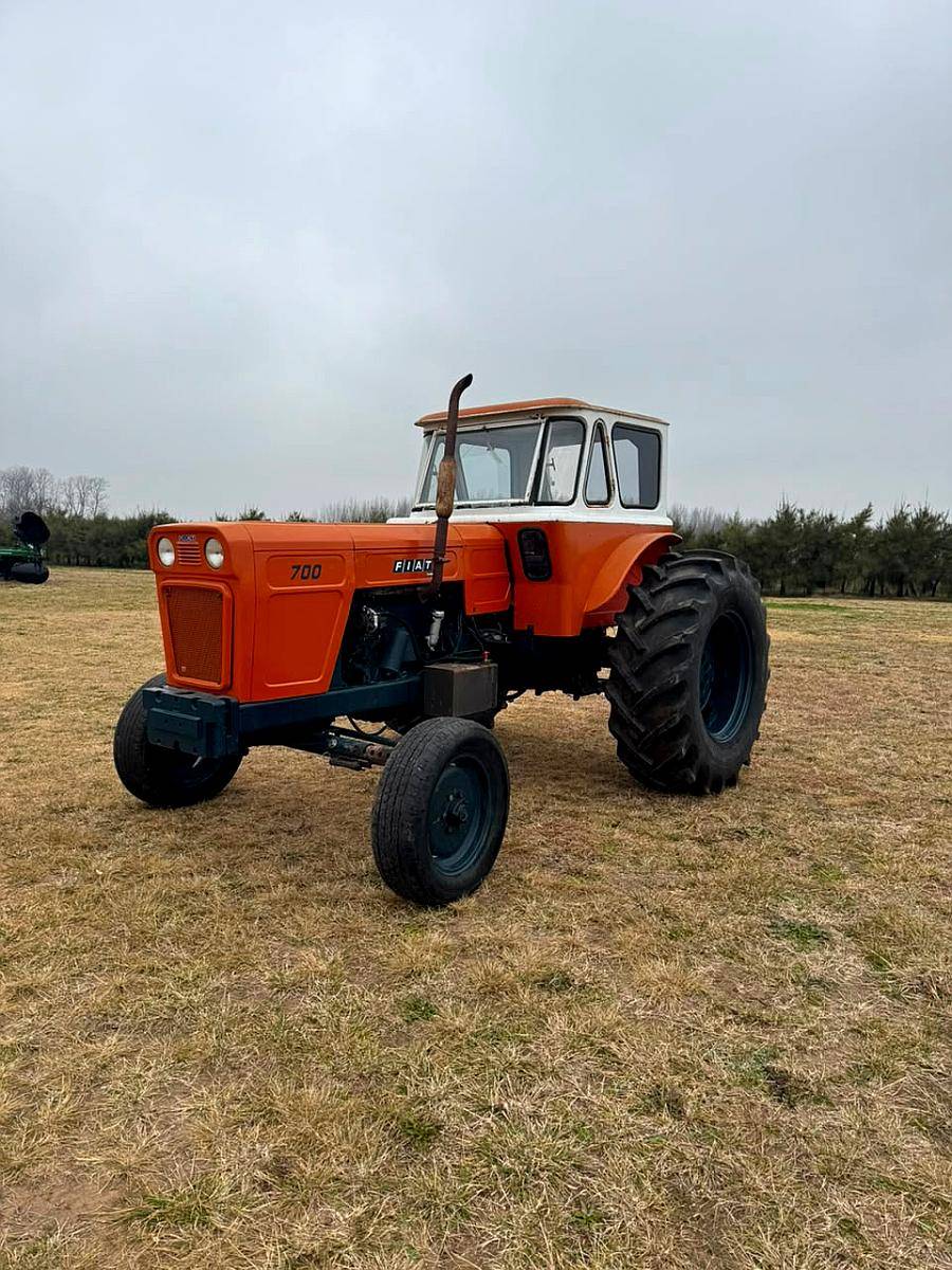 Tractor Fiat Mod. 700