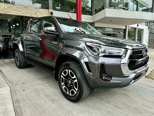 Toyota Hilux SRX 4X4 AT 0km
