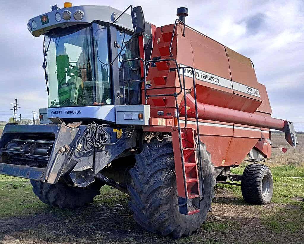 Cosechadora Massey Ferguson MF 38 Usada Consignacion
