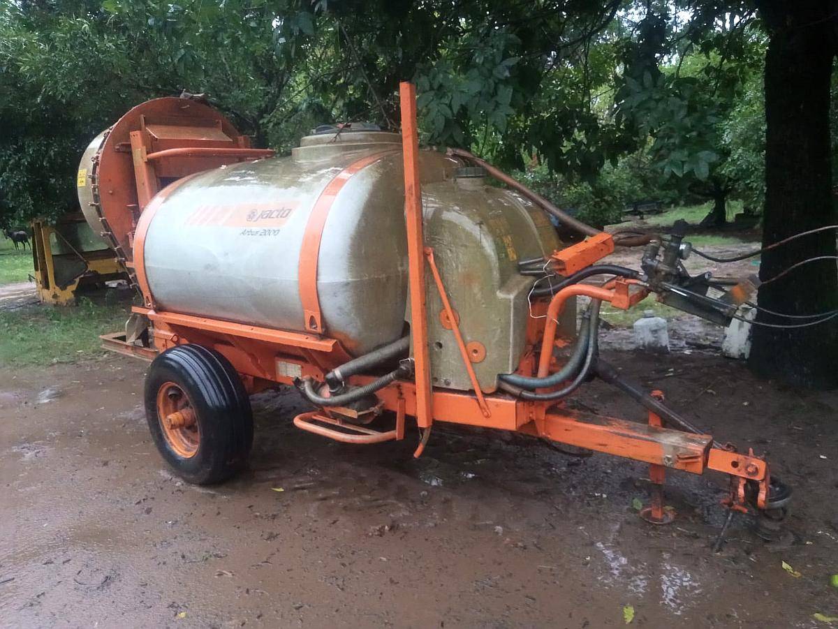 Pulverizadora Jacto Arbus 2000 Super Export