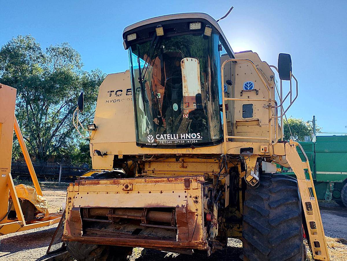 Vendo o Permuto New Holland TC 59