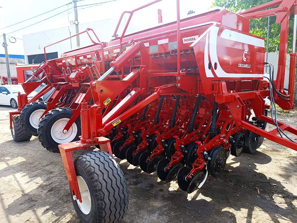 Crucianelli Pionera 35 Lineas a 17,5 con Alfalfero