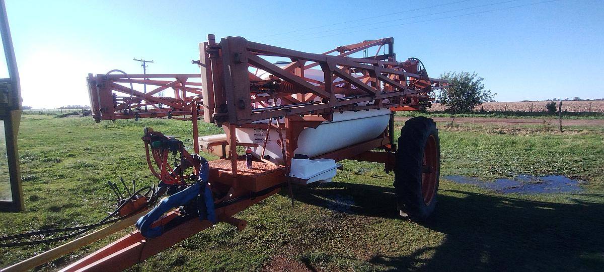 Pulverizador Marca Sefo de 22 Metros de Ancho de Labor