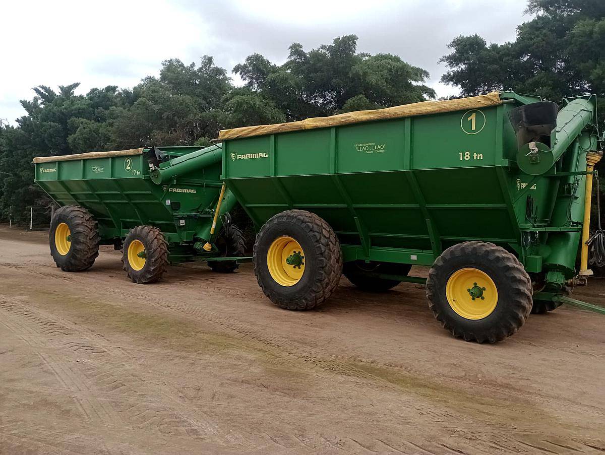 _ Tolva Autodescargable de 18 TN. Fabimag. Balanza Hook. año