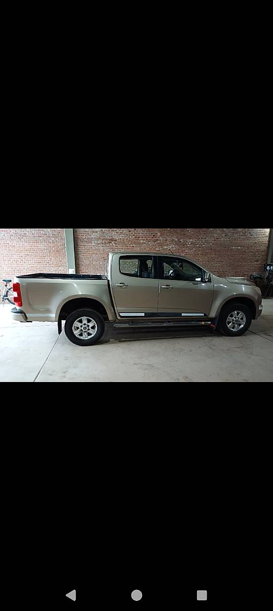 Vendo S10 LT 4 X 2 año 2013 con 138 Mil km
