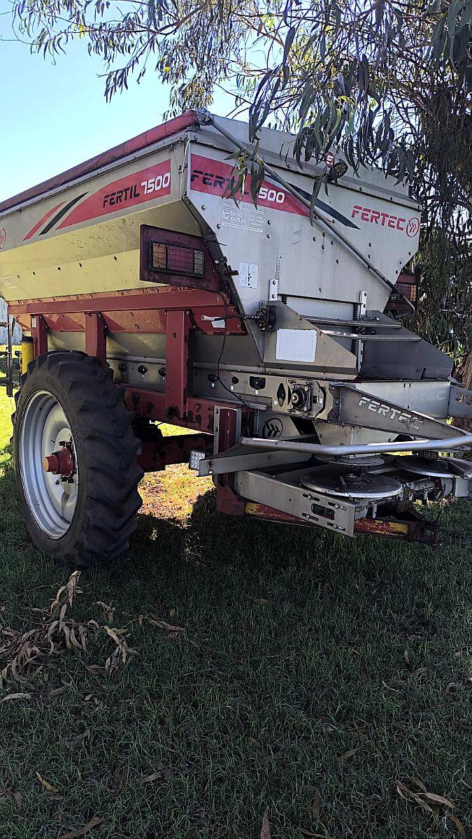 Fertilizadora Fertec Fértil 7500