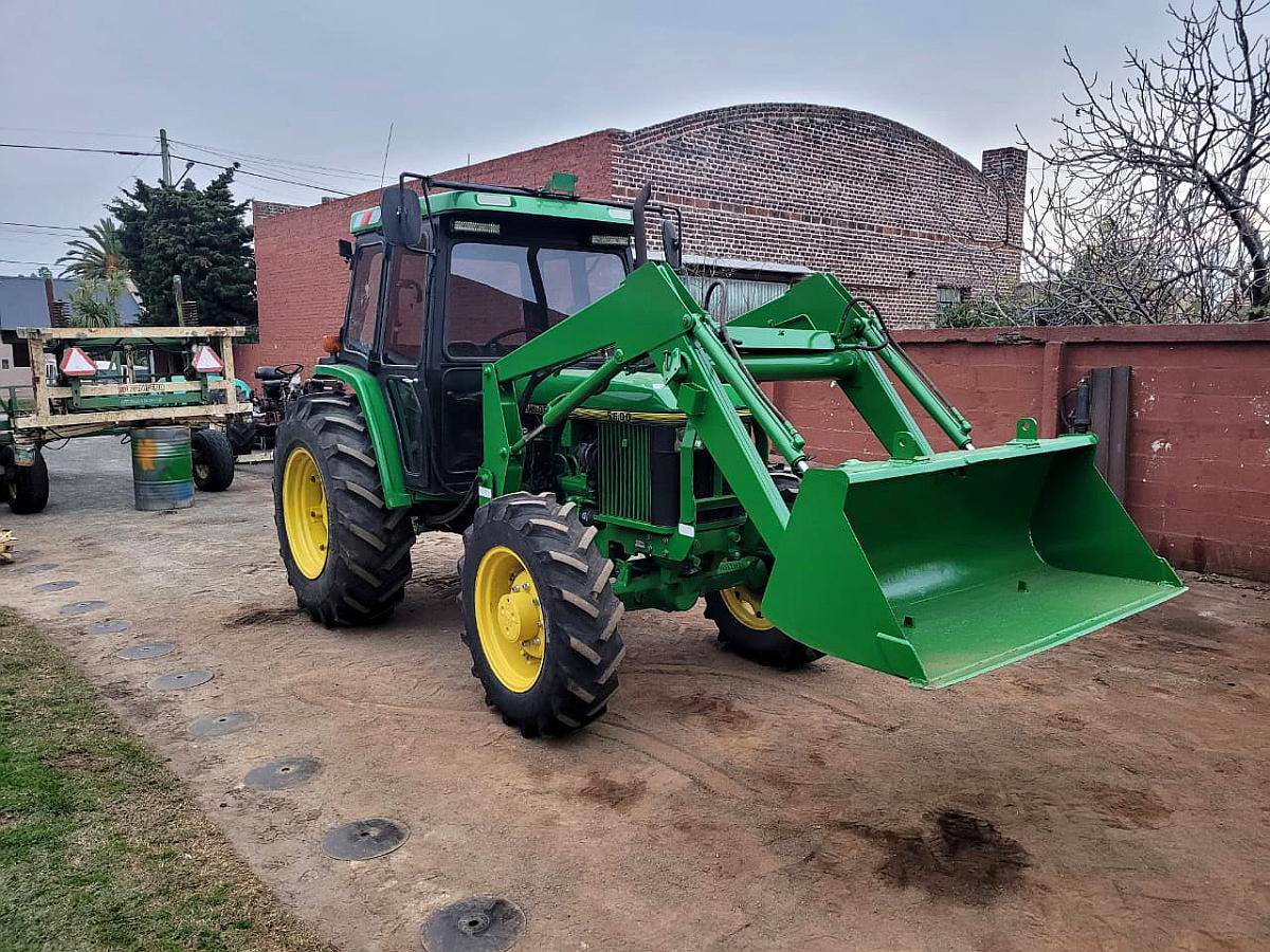 Tractor John Deere 5600 con Pala Original