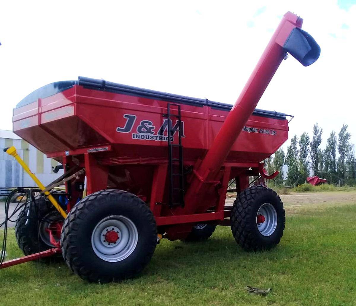 Tolva Multiproposito J y M Magnun MD25.000