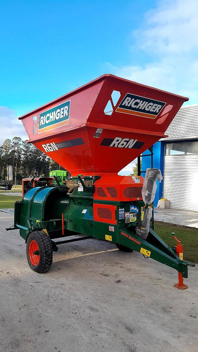 Embutidora Quebrado Richiger R-6e Plus