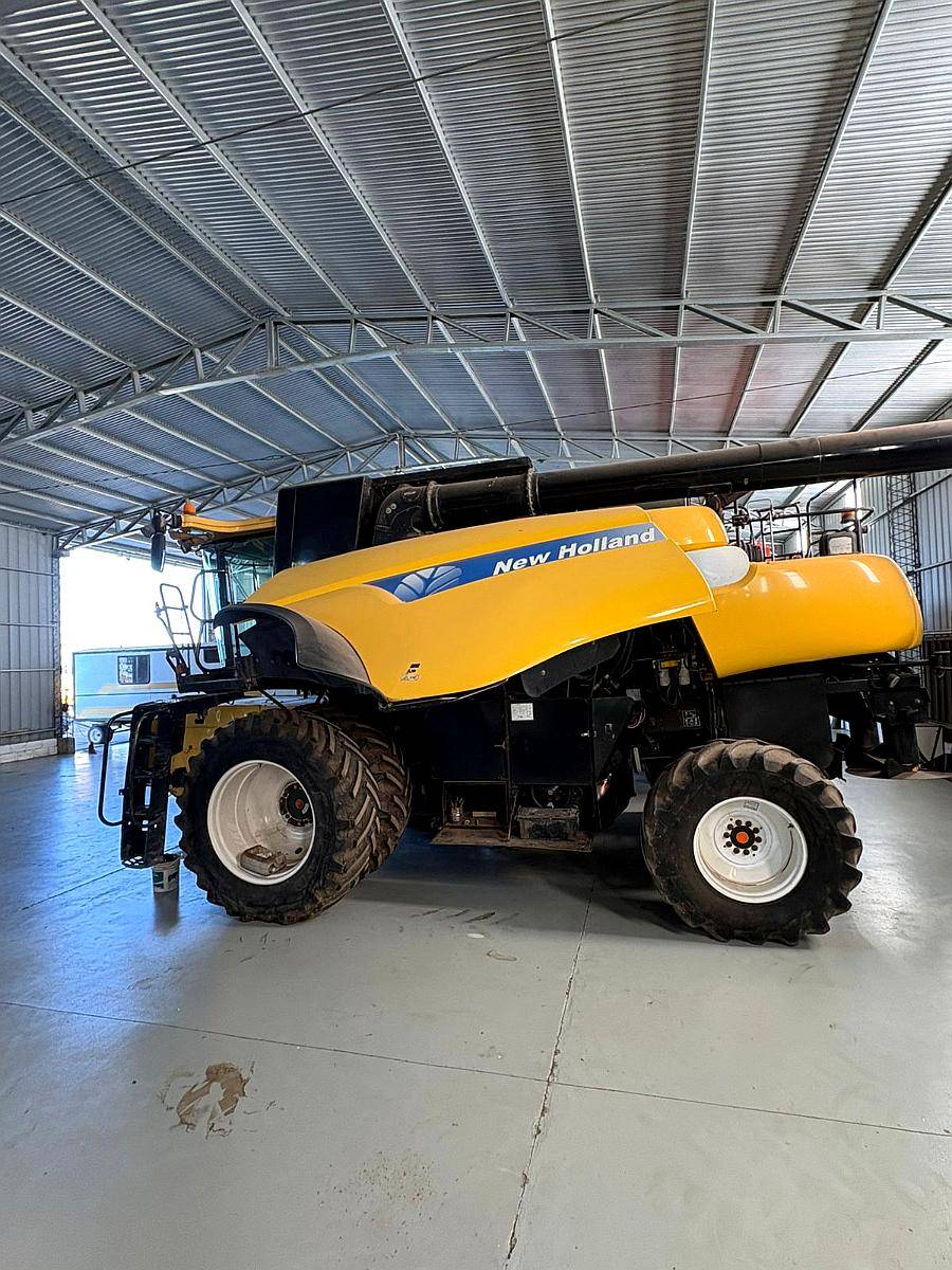 New Holland CR 9060