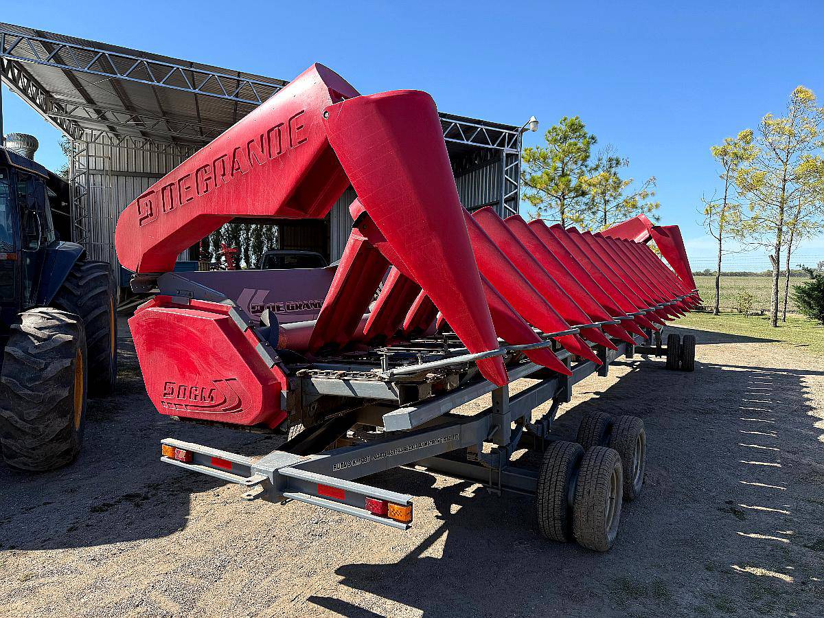 Cabezal Maicero de Grande DMG de 16 Surcos Impecable