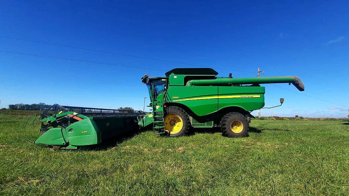 Cosechadora John Deere S660 35 Pies año 2017.