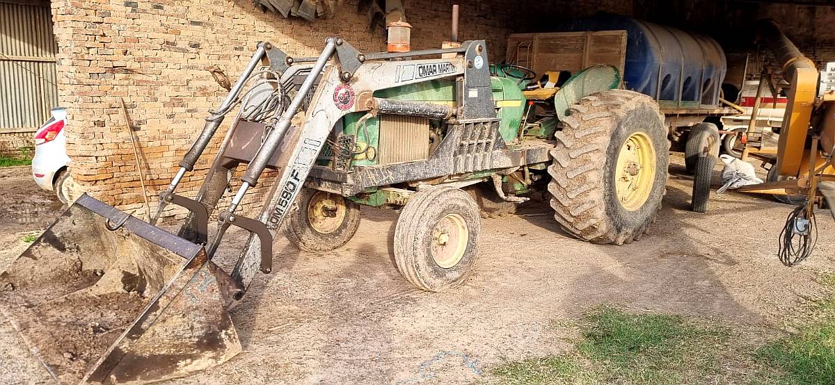 Tractor John Deere 3140