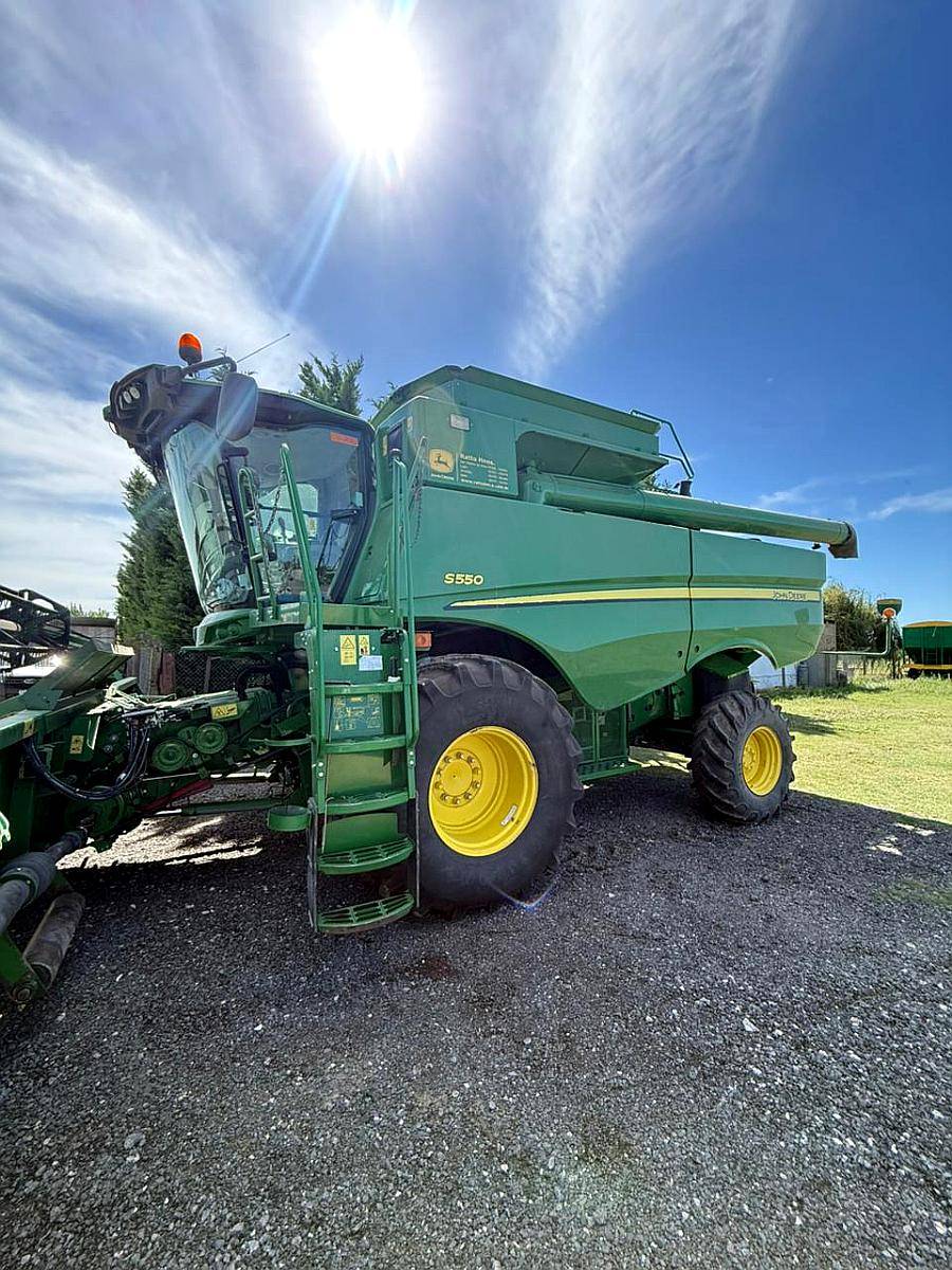 John Deere S550 SS 30f. año 2016. M 3800hs. R 2600hs.
