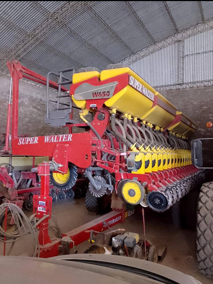 Sembradora Super Walter Autotrailer W650 Neumatica de 20/35