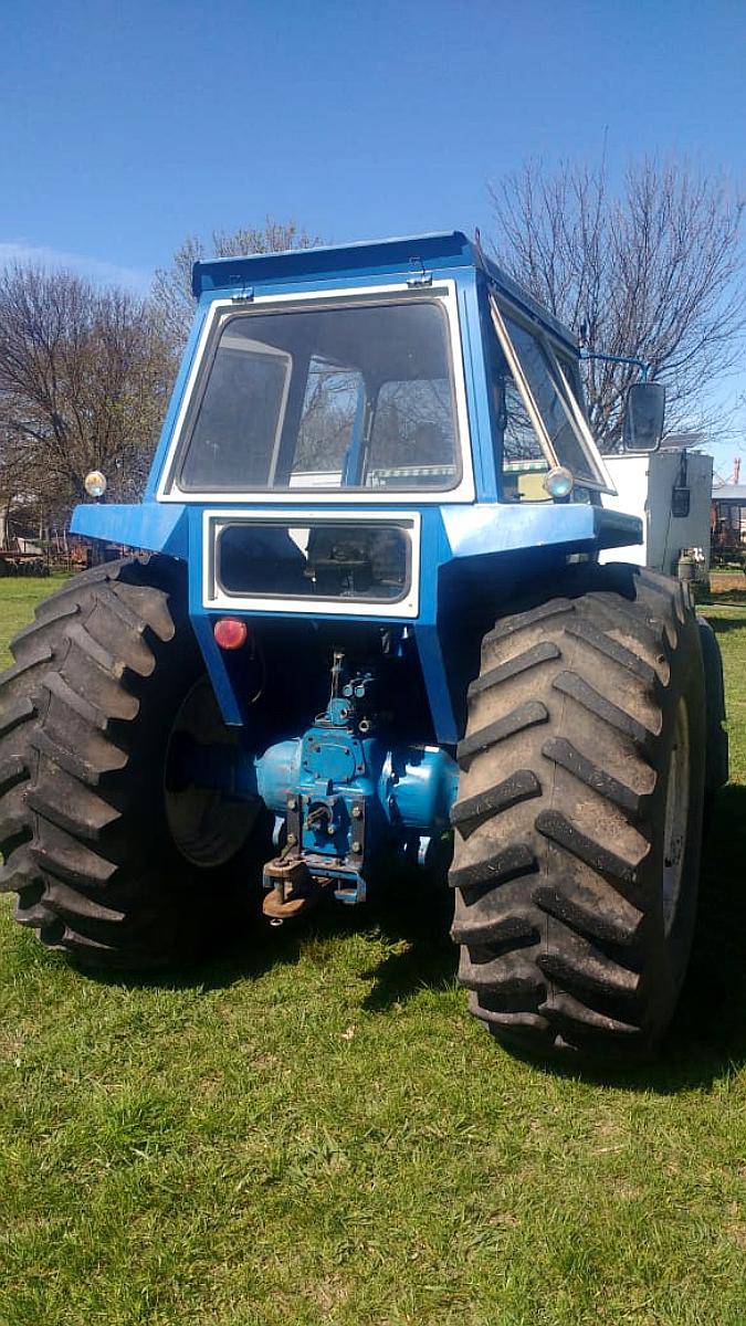 Tractor Ford New Holland 8030 A o 1995 Agroads