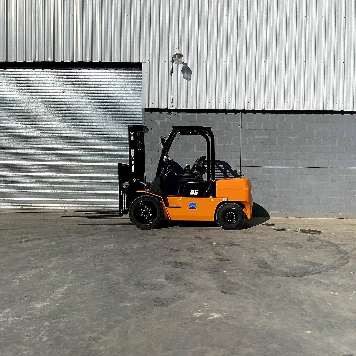 Alquiler Autoelevador 3.500kg 3.5 TON Triple Torre 4.5m