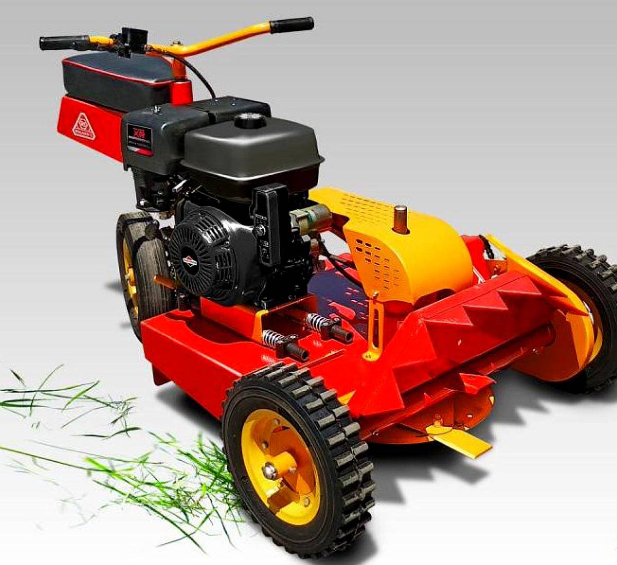 Motodesmalezedora PRO C/motor Brigg y Stratton 13.5 HP 1009