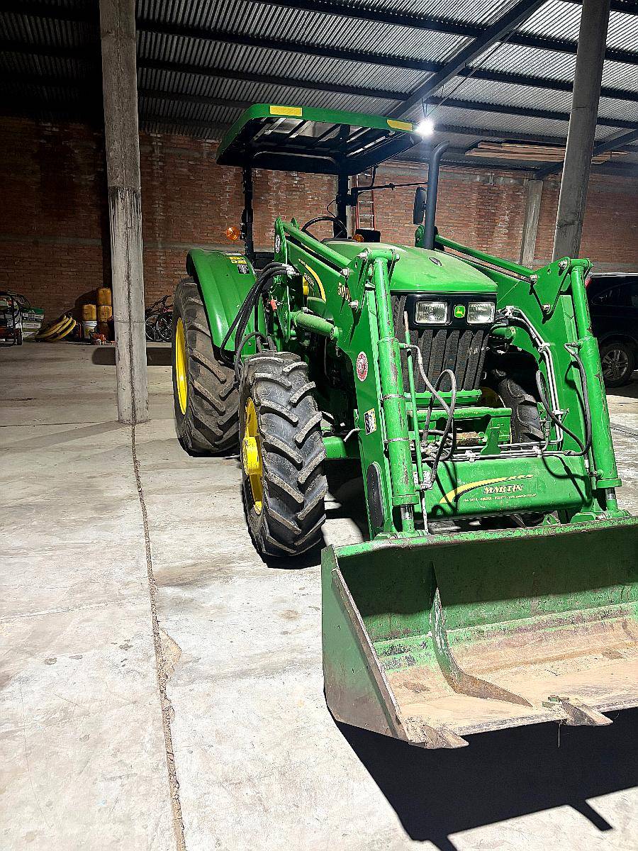 John Deere 5090 con Pala