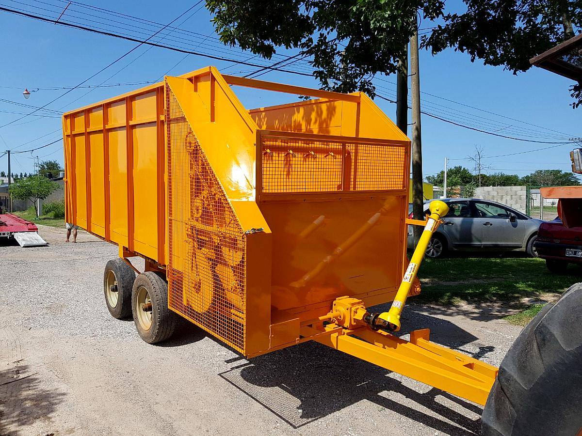 Carro Forrajero con Balancín 10mt3 Metabel