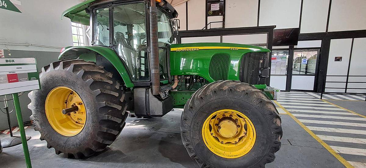 Tractor John Deere 7515 Doble Traccion