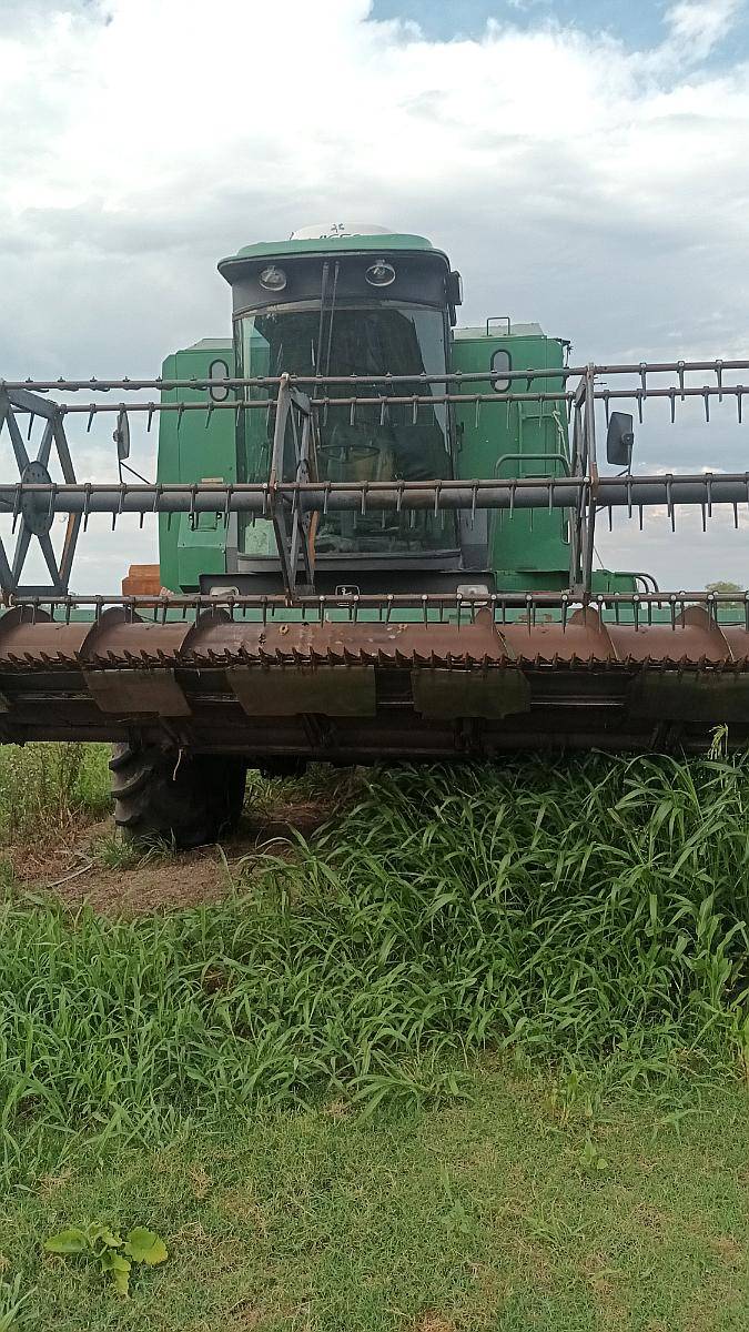 Cosechadora Jhon Deere 1075