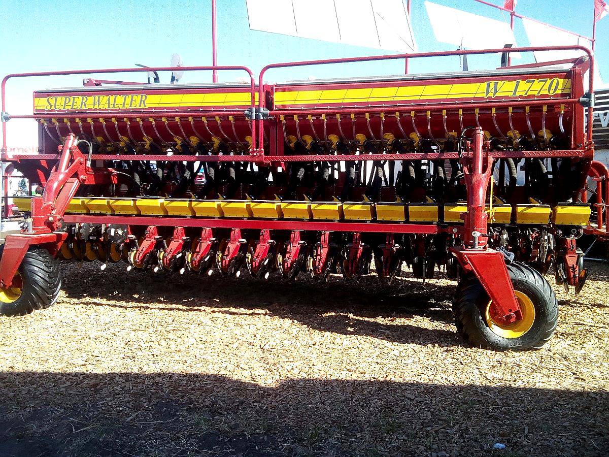 Sembradora de Granos Finos y Gruesos Super Walter 1770 Serie