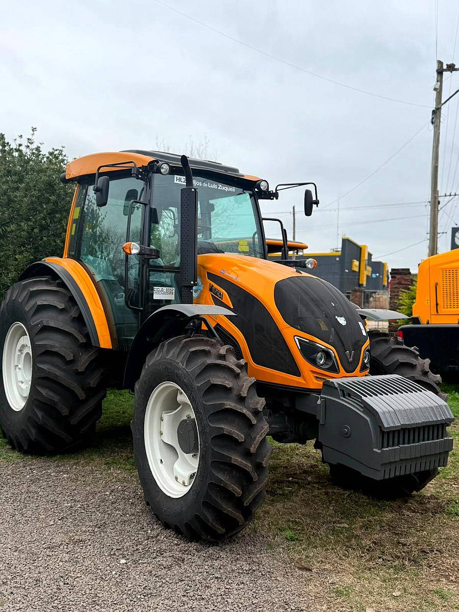Tractor Valtra a 134