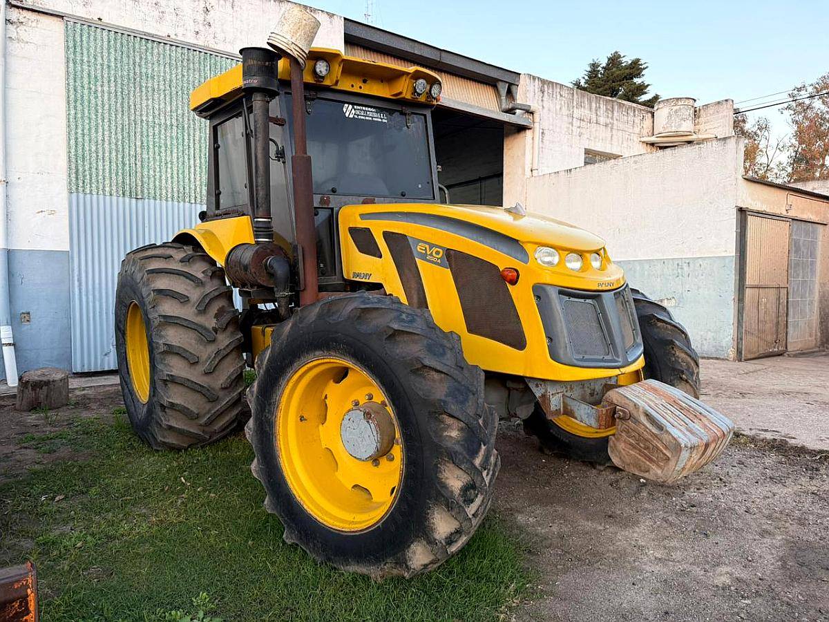 Tractor Pauny EVO 250 con Cabina