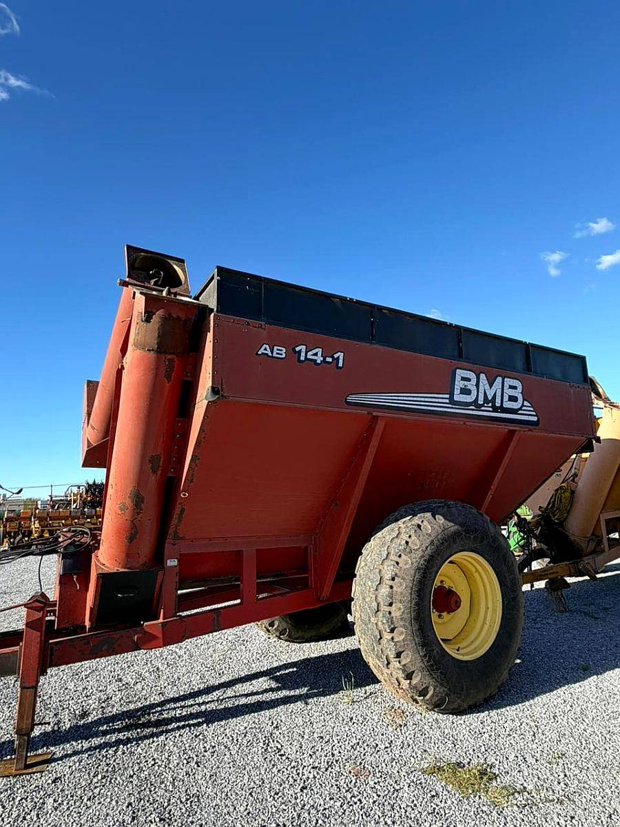 Tolva Autodescargable BMB de 14 TN