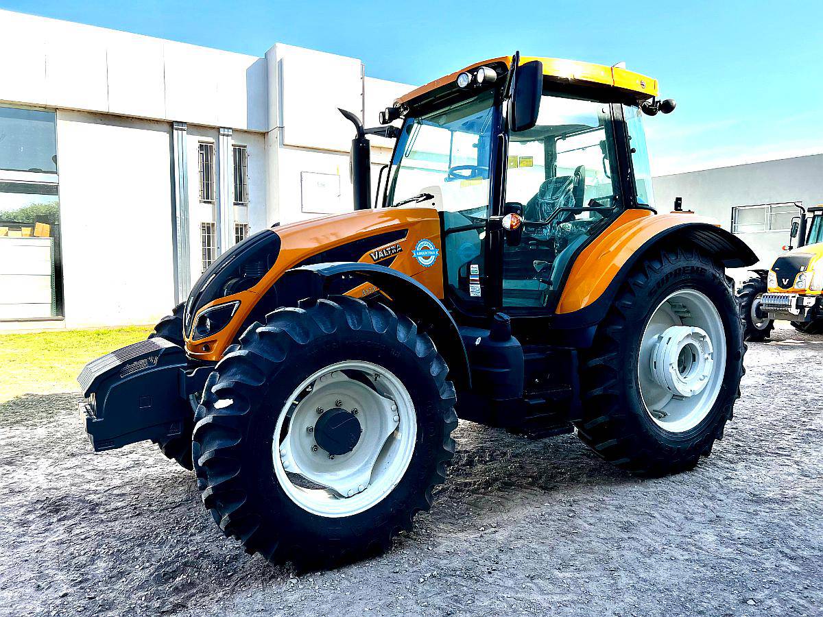 Tractor Valtra a 124 HI Tech - Caja Powershift